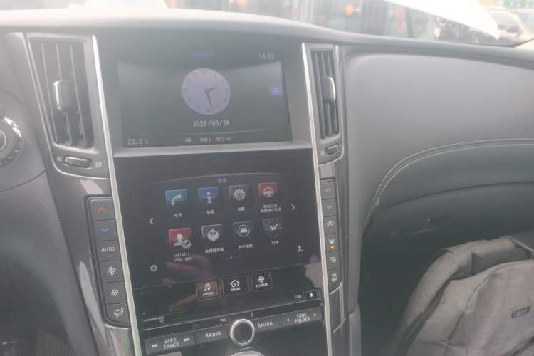Used Infiniti Q50L 2018 2.0T Comfort Edition China V Standard Audio And AC Panel
