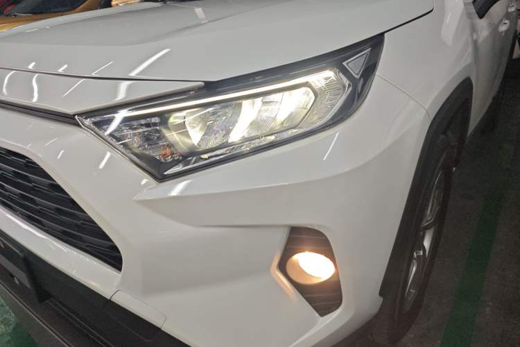 Used Toyota RAV4 2021 2.0L CVT 4x4 Style PLUS Edition
