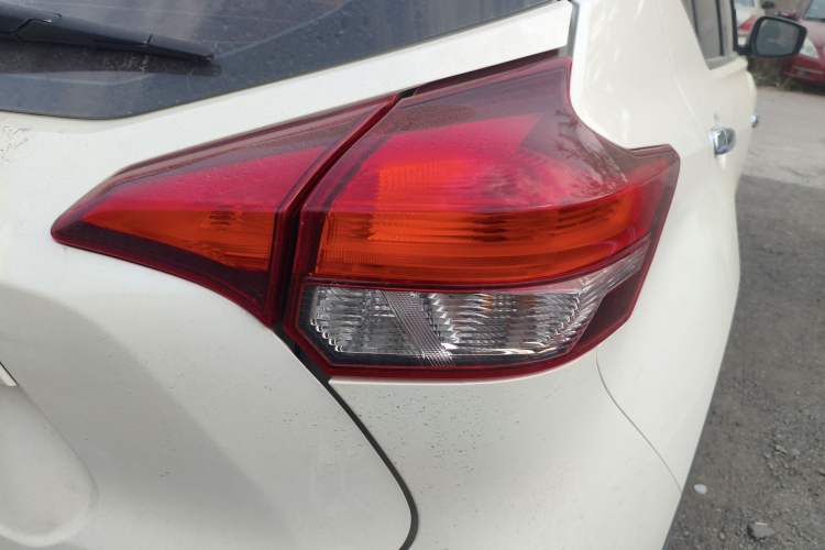 Used Nissan Kicks 2020 1.5L XV CVT Smart Connect Luxury Edition