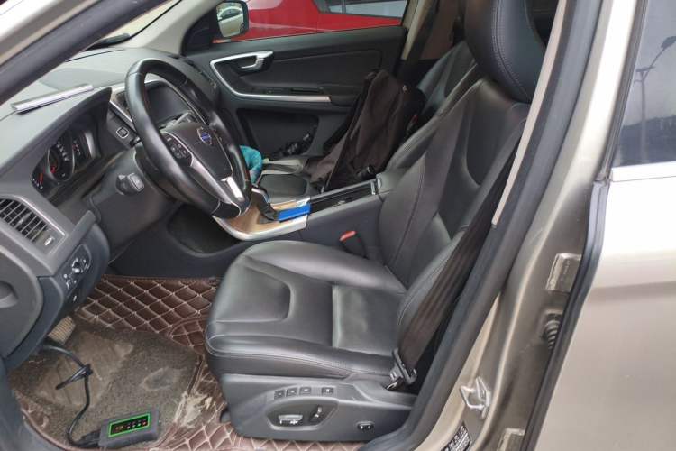 Used Volvo XC60 2015 T5 Smart Upgrade Model Left Front Seat