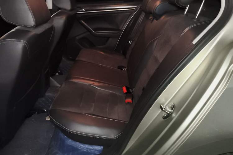 Used Volkswagen Bora 2016 230TSI DSG Luxury Version
