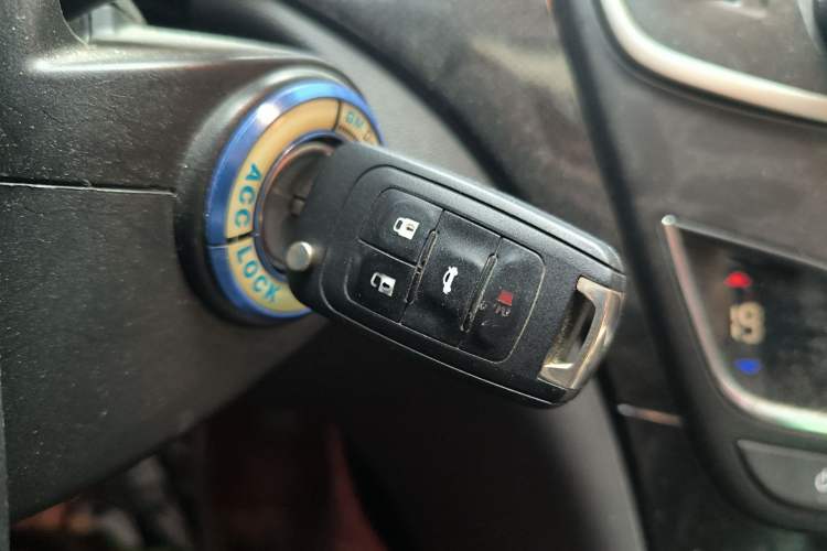 Used Buick Regal 2015 1.6T Leading Technology Model Vehicle Key