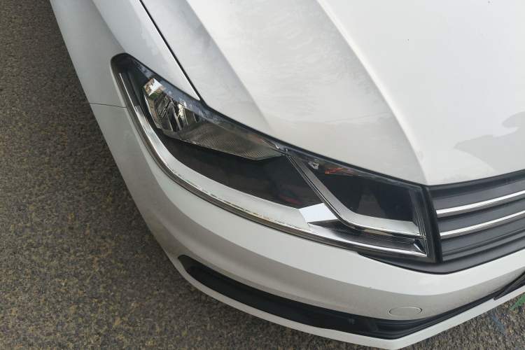 Used Volkswagen Santana 2019 1.5L Automatic Fashion Edition China VI Right Front Headlight