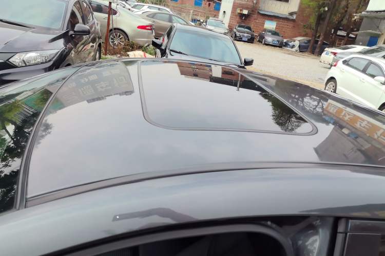 Used Mazda 3 Axela 2017 Sedan 1.5L Automatic Luxury Model China VI Standard