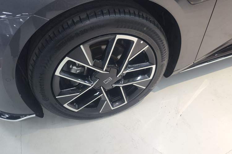 Used Avatr 06 2025 Max Extended-Range Edition
