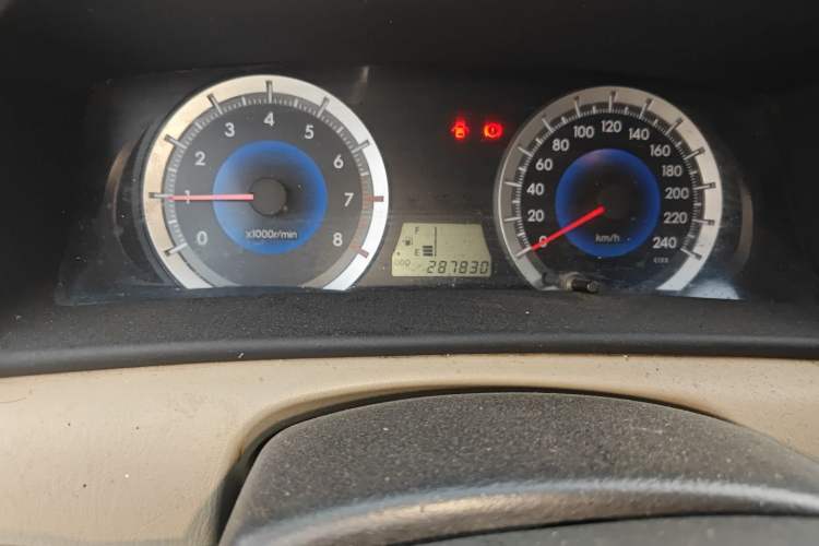Used Toyota Corolla EX 2013 1.6L Manual Luxury Edition

