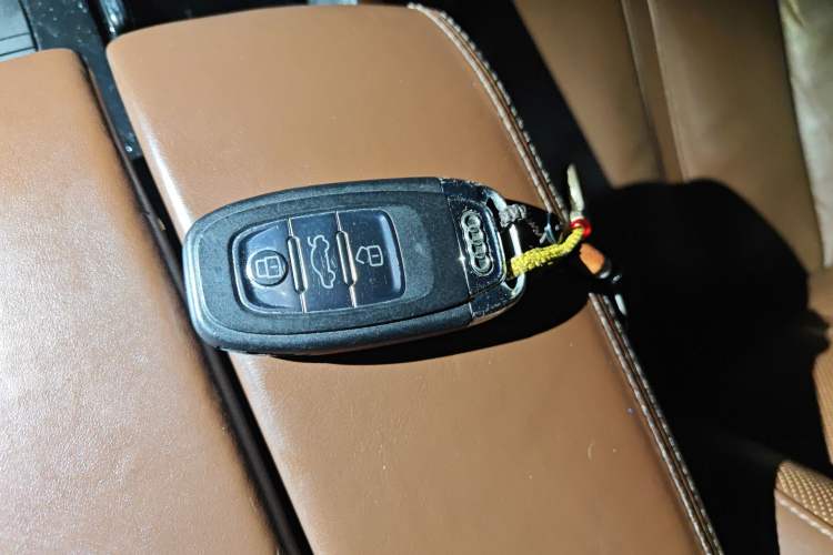 Used Audi A8 2013 A8L 45 TFSI quattro Luxury Model
