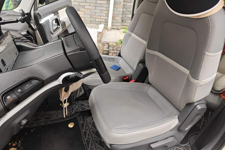 Used Baojun KiWi EV 2021 Artist Model Lithium Iron Phosphate
