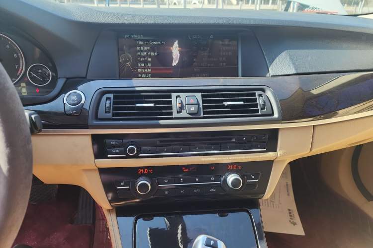 Used BMW 5 Series 2013 525Li Luxury Model
