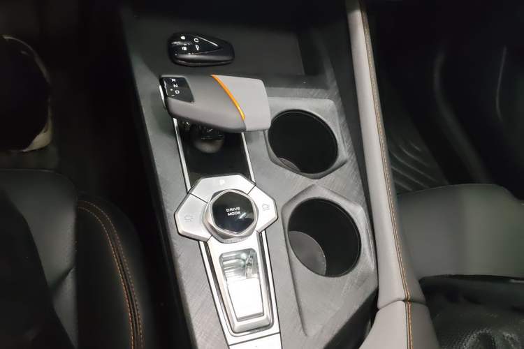 Used Changan UNI-V 2022 1.5T Prestige Version