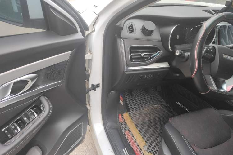 Used JETOUR X70 2020 1.5T Manual Comfort Edition 7-Seater Driver Seat