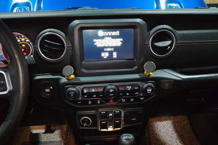 Used Jeep Wrangler 2018 2.0T Sahara Four-Door Edition
