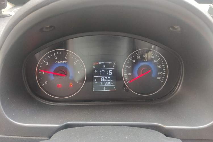 Used Dongfeng Fengon 370 2016 1.5L Manual Elite Home Edition 7-Seater