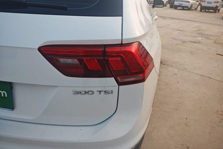 Used Volkswagen Tiguan L 2024 300TSI Automatic Two-Wheel Drive Smart Edition