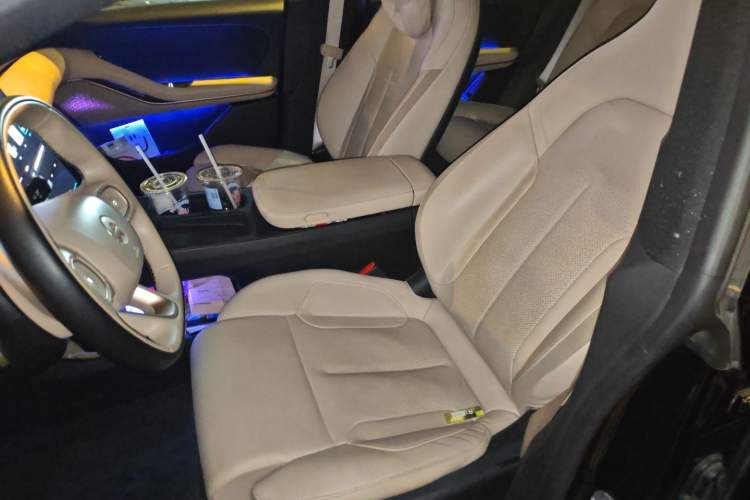 Used Nio ET5T 2023 75 kWh Touring Left Front Seat