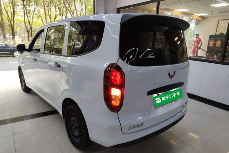 Used Wuling Hongguang New Energy 2024 All-Electric Model 300KM Practical Version