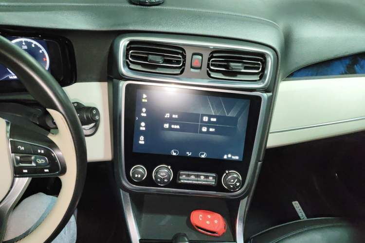 Used Lynk & Co 01 2017 2.0T Two-Wheel Drive Zhaopu Version
