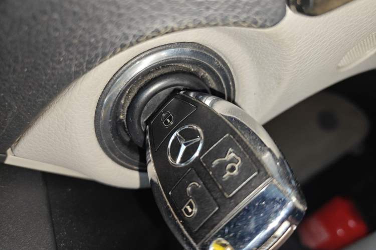 Used Mercedes-Benz C-Class 2011 C 200 CGI Fashion Model