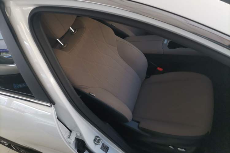 Used Chery Tiggo 8 PLUS 2025 290TGDI DCT Prestige 7-Seater
