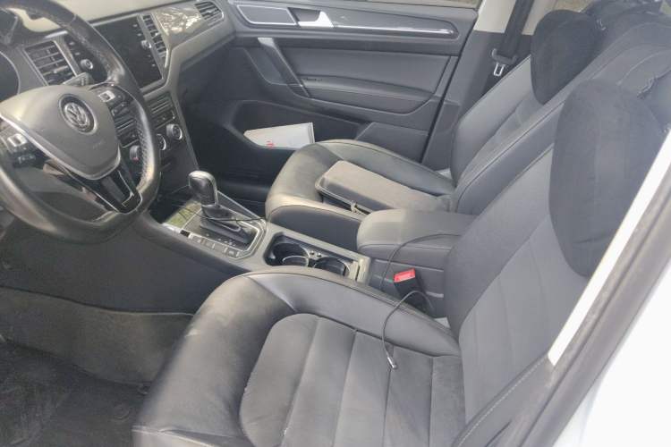 Used Volkswagen Golf Sportsvan 2018 230TSI Automatic Luxury Model Left Front Seat