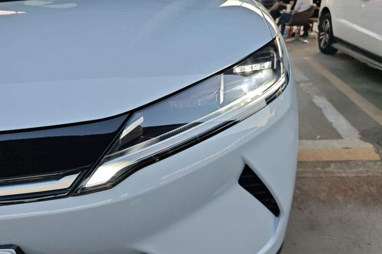 Used BYD Yuan UP 2025 Model 301KM Leading Version
