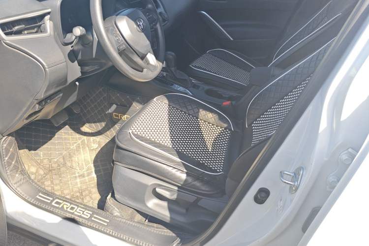 Used Toyota Corolla Cross 2023 2.0L Pioneer Edition Left Front Seat