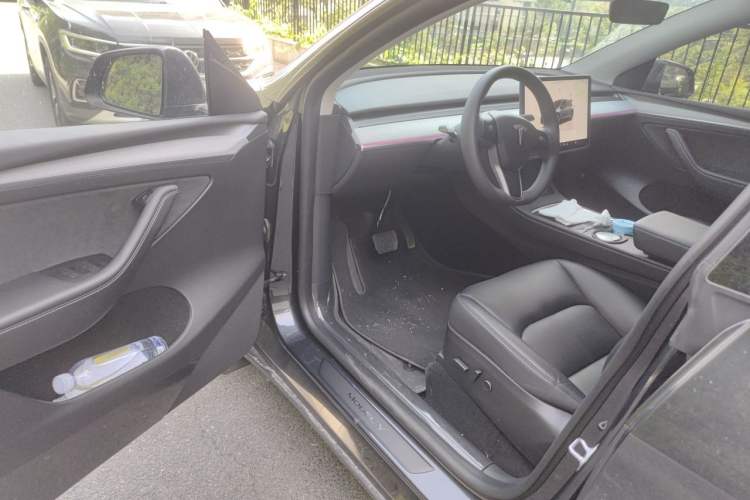 Used Tesla Model Y 2024 Rear-Wheel-Drive Version
