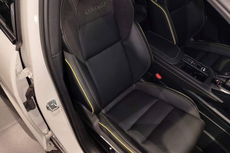 Used Lynk & Co 06 2023 Remix 1.5T Dynamic Halo