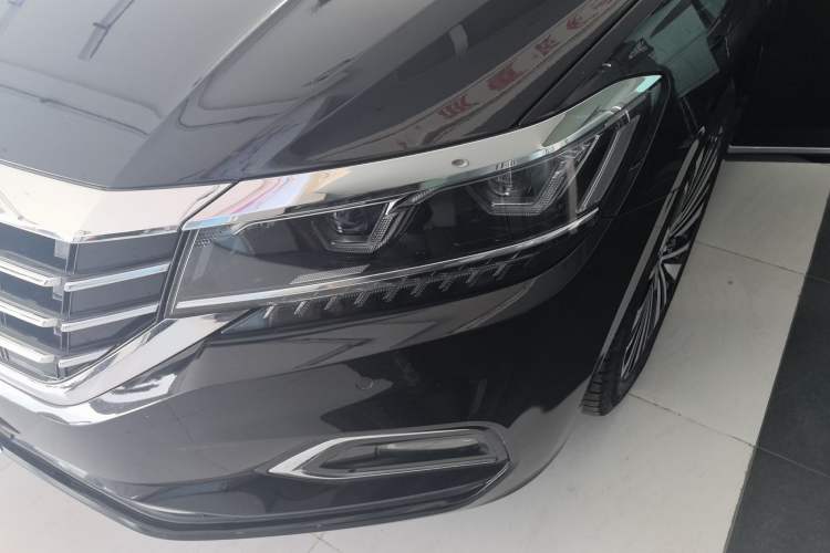Used Volkswagen Passat 2020 Revised Version 330TSI Luxury Edition China VI Standard
