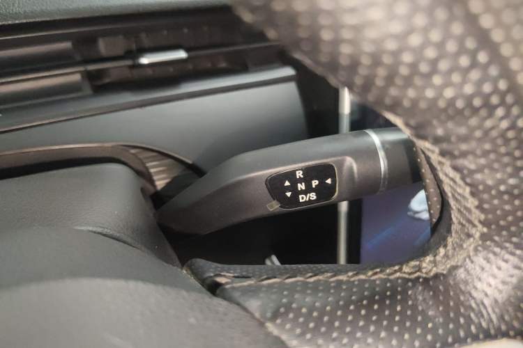 Used NETA V 2022 Chao 300 Lite Ternary Lithium