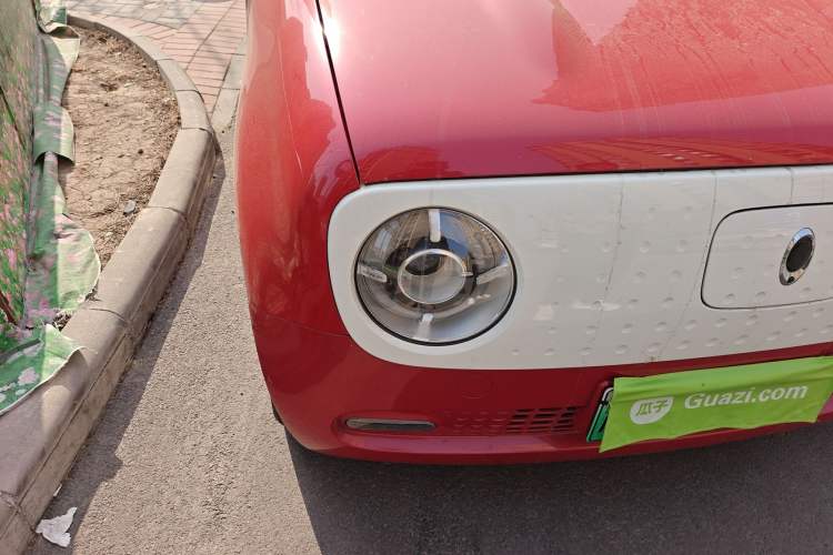 Used ORA Black Cat 2019 351 km Goddess Edition Right Front Headlight