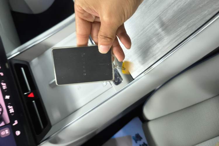 Used Hima Luxeed S7 2024 Ultra Four-Wheel Drive Flagship Edition Vehicle Key