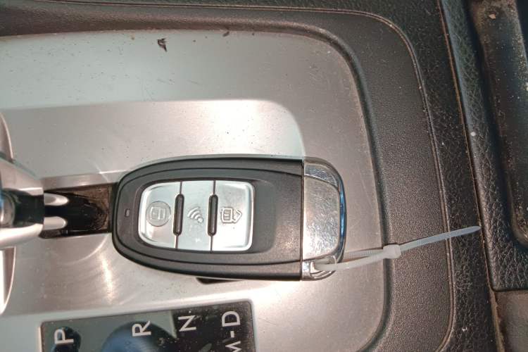 Used Subaru XV 2014 2.0i Elite Edition
