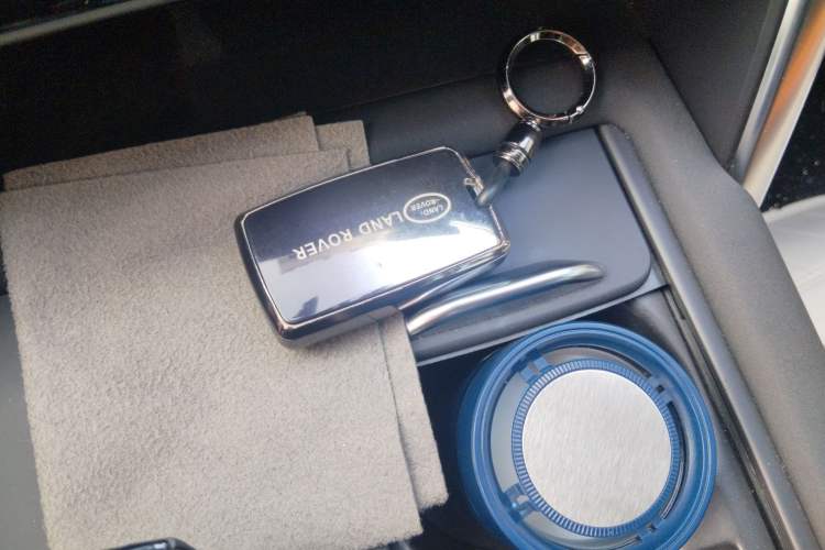 Used Land Rover Discovery 2021 360 PS R-Dynamic SE