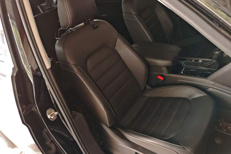 Used Volkswagen Teramont 2020 330TSI Two-Wheel-Drive Luxury Edition China VI Standard
