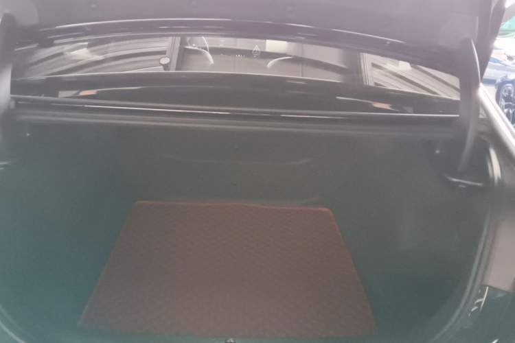 Used BMW 5 Series 2025 530Li Luxury Edition M Sport Package Trunk