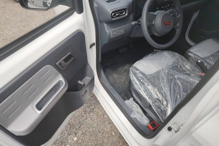 Used Wuling Zhiguang New Energy 2025 Model 305km Ambitious Edition Driver Seat