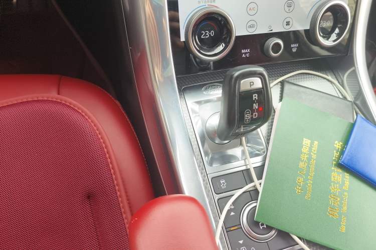 Used Land Rover Range Sport 2021 3.0 L6 YAO Black Edition
