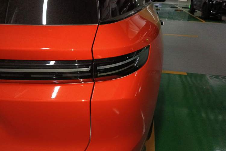 Used Li Auto Li Auto i8 2025 Model Standard Version
