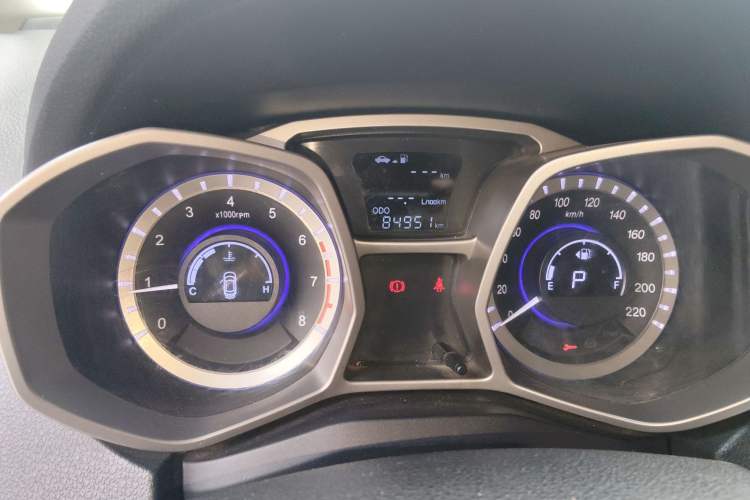 Used JAC Refine S3 2014 1.5L CVT Luxury Smart Model
