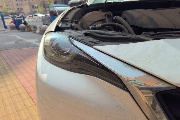 Used Mazda CX-4 2016 2.0L Automatic 2WD Blue Sky Dynamic Leather Edition Right Front Headlight