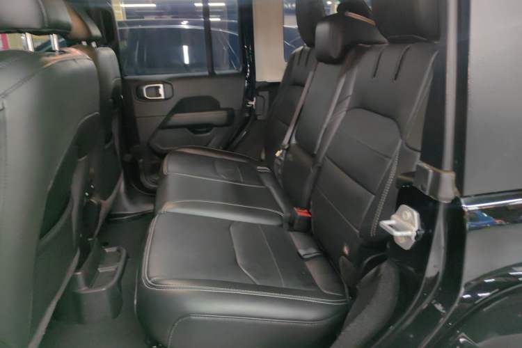 Used Jeep Wrangler New Energy 2021 Four-Door 2.0T 4xe Sahara Left Rear Seat