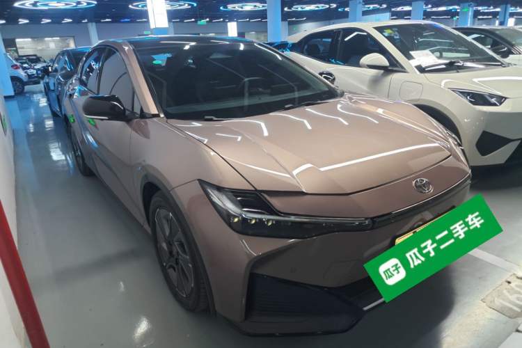 Used Toyota bZ3 2023 616 km Long-Range Premium
