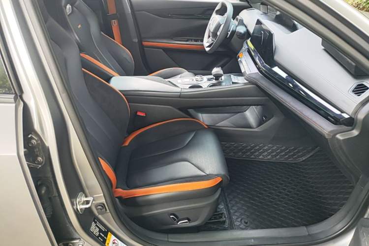 Used CHANGAN UNI-V 2022 2.0T Leading-Speed Edition