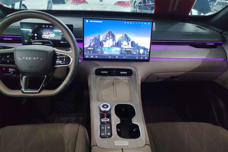 Used Chery Tiggo 8 PLUS 2025 290TGDI DCT Prestige 5-Seater Audio And AC Panel