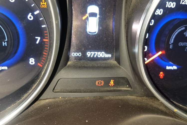 Used Hyundai Santa Fe 2013 Revised Version 2.4L Automatic All-Wheel Drive Smart Type