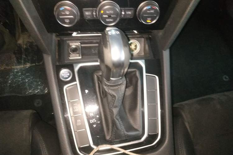 Used Volkswagen Magotan 2017 330TSI DSG Luxury Model