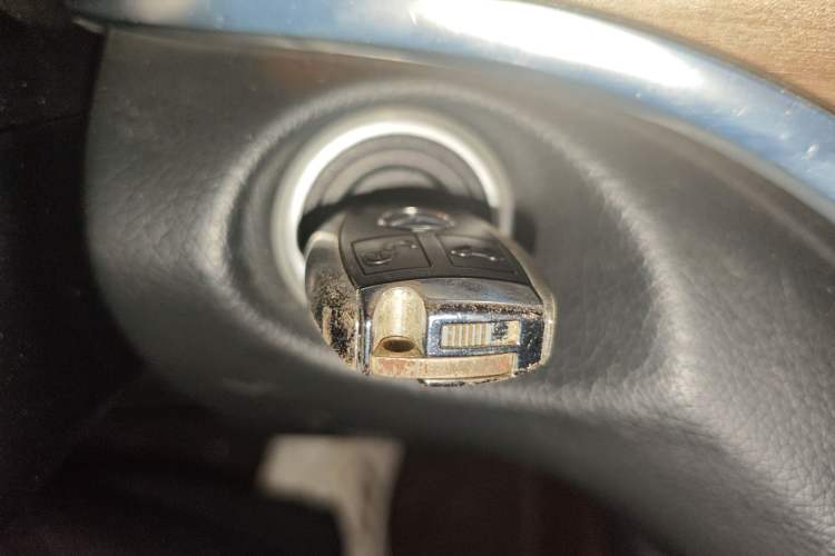 Used Mercedes-Benz V-Class 2020 V 260 L Long-wheelbase Luxury Edition Vehicle Key