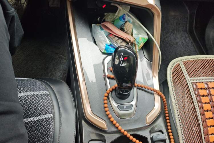 Used Haval H6 2021 1.5 GDIT Automatic Luxury Edition Gear Lever