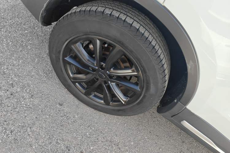 Used Geely Auto Emgrand X7 Sport 2018 1.8TD Automatic Two-Wheel Drive Zhiya Model